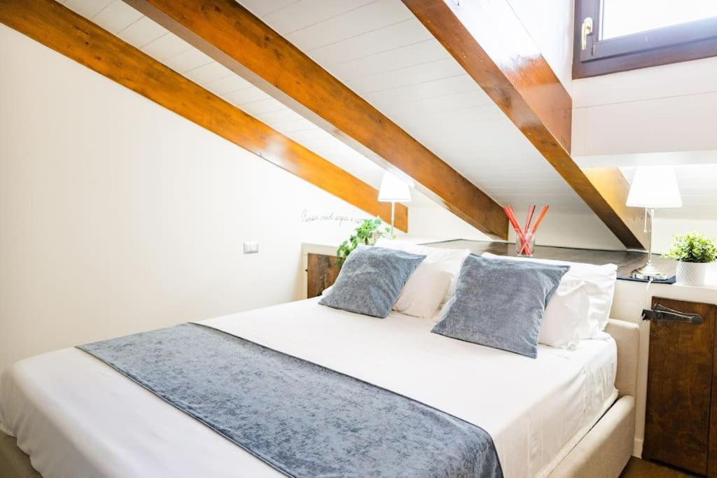 Canonica Attic Apartment Milan Luaran gambar